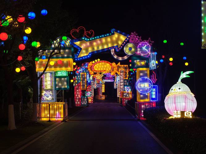 武汉夜晚活动丰富多样，带你领略别样夜生活