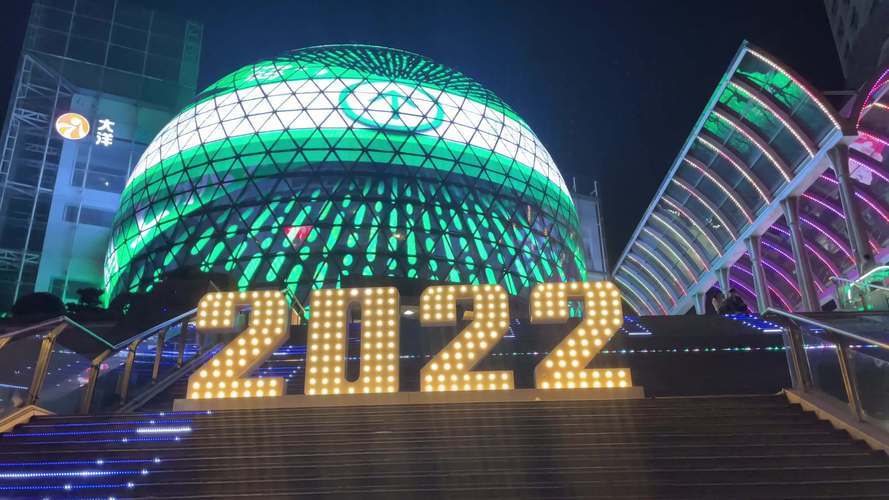 光谷码农逃离996后，亲历半年武汉夜生活，找到灵魂治愈地